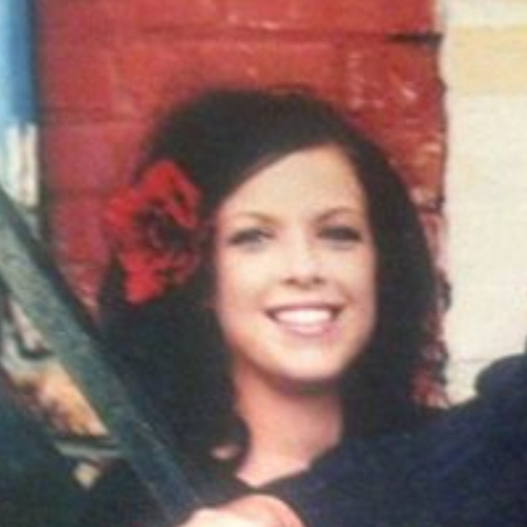 Meet your Posher, Angelena - Picture 1 of 2